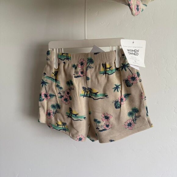 NWT Grayson mini cream floral print shorts set in a size 2T - Picture 2 of 4